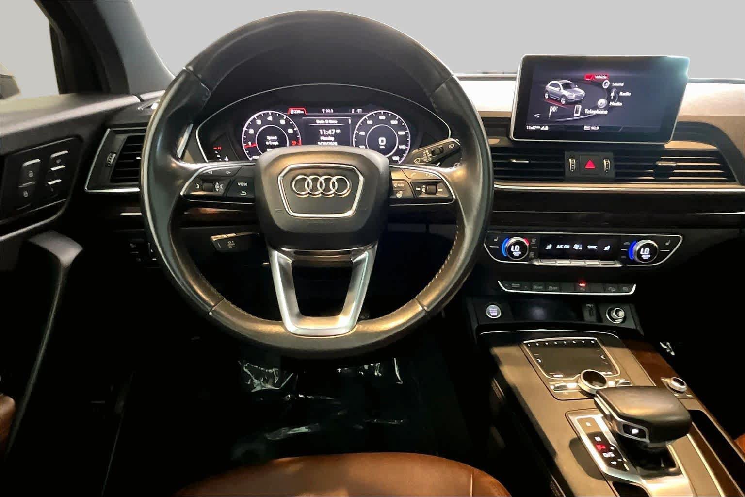 Used 2019 Audi Q5 2.0T Premium Plus w/ Premium Plus Package AWD/4WD image 6