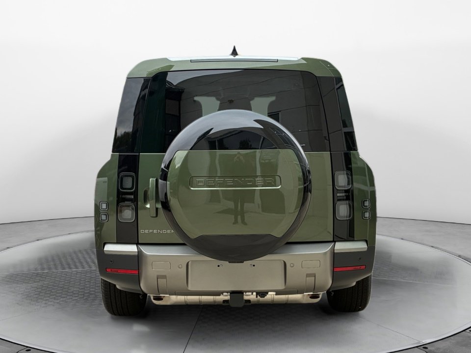 New 2026 Land Rover Defender 130 S AWD/4WD image 5
