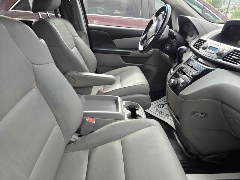 Used 2012 Honda Odyssey Touring image 3