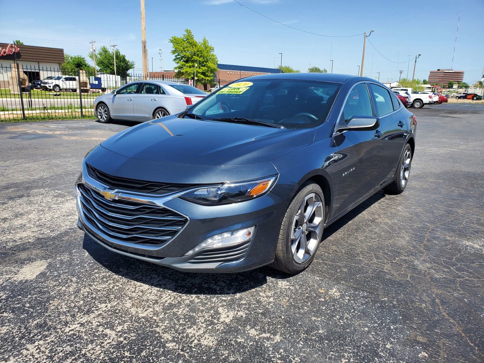 Used 2020 Chevrolet Malibu LT FWD image 1