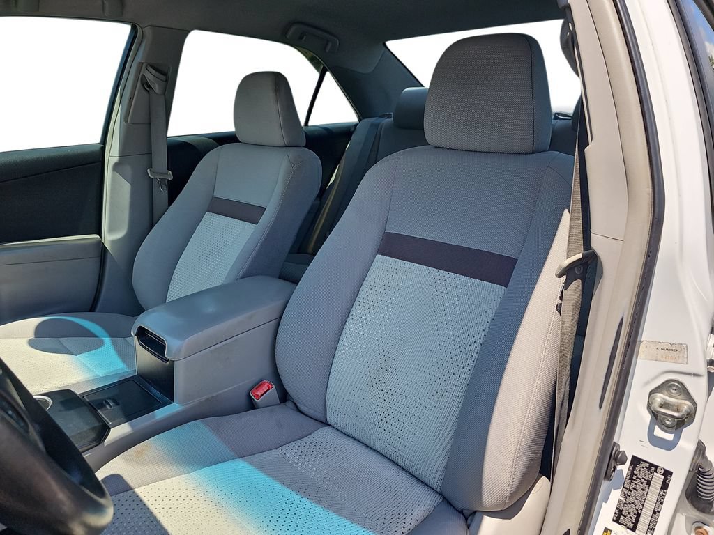 Used 2014 Toyota Camry LE FWD image 16