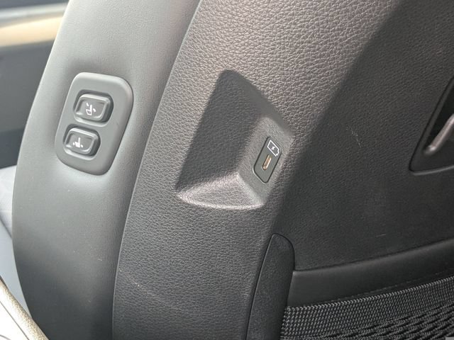 Certified 2026 Kia Carnival SX FWD image 14
