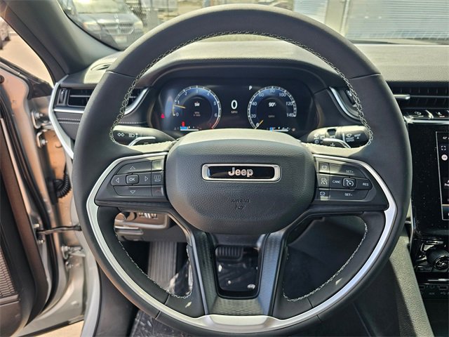 New 2025 Jeep Grand Cherokee L Altitude image 17