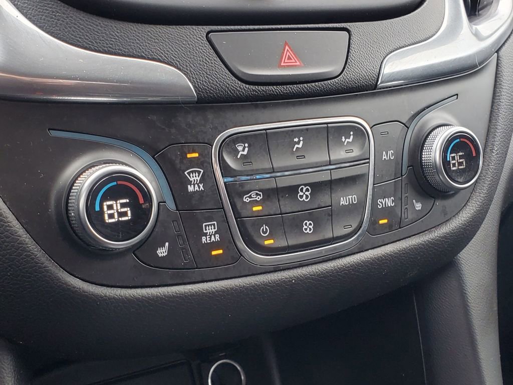 Used 2019 Chevrolet Equinox LT w/ Driver Convenience Package image 27