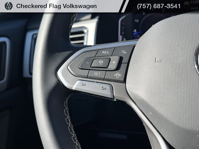 Used 2022 Volkswagen Atlas Cross Sport SE image 35