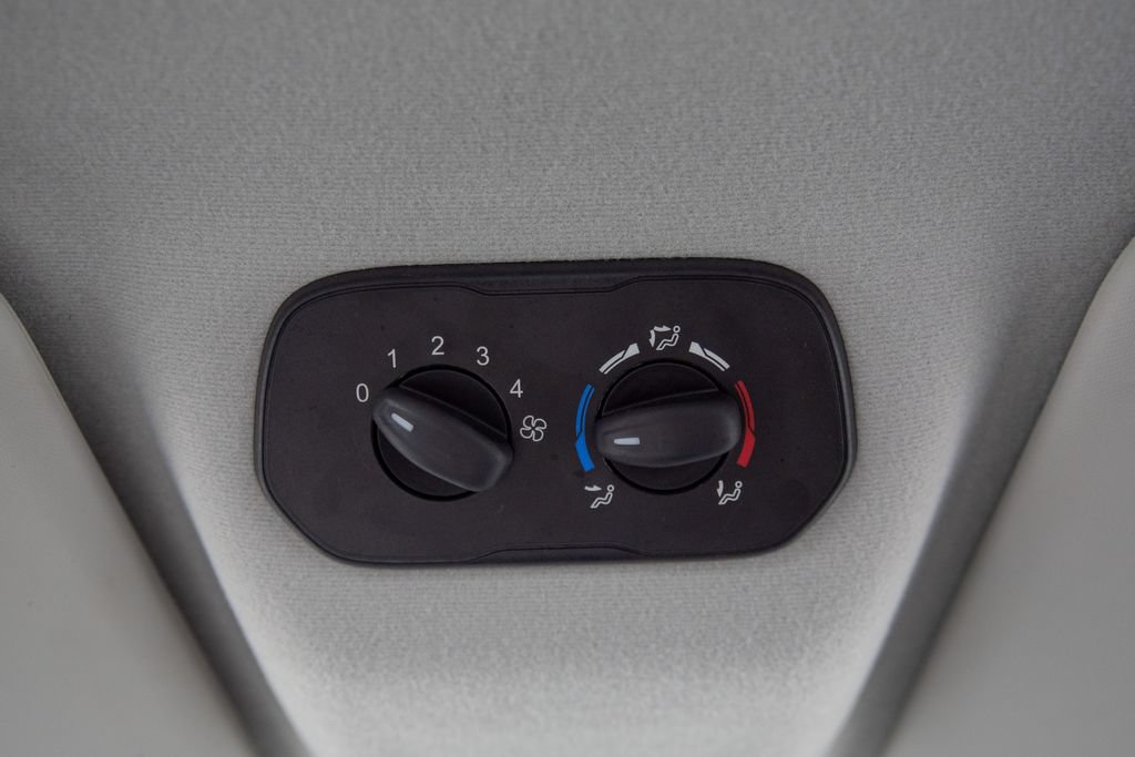 Used 2019 Ford Transit 350 XLT RWD image 12