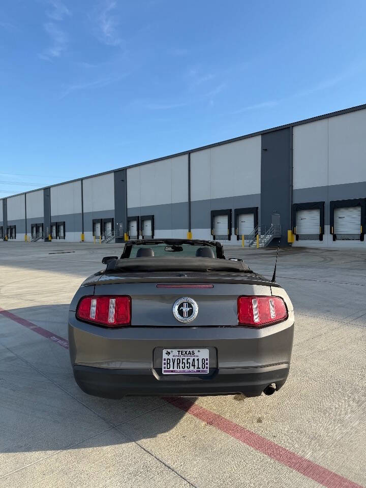Used 2010 Ford Mustang Premium image 5