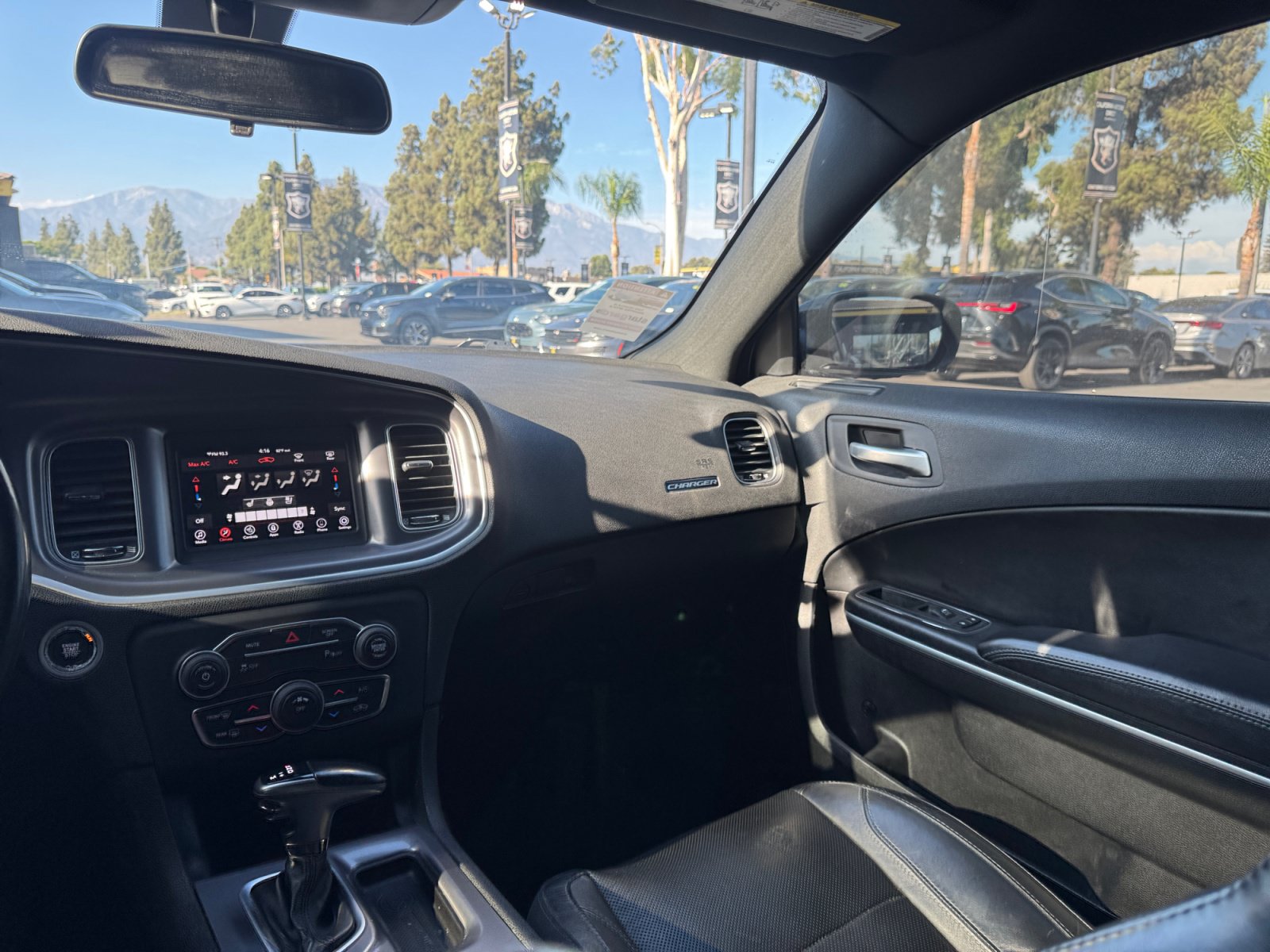 Used 2021 Dodge Charger SXT w/ Leather Interior Group RWD image 17
