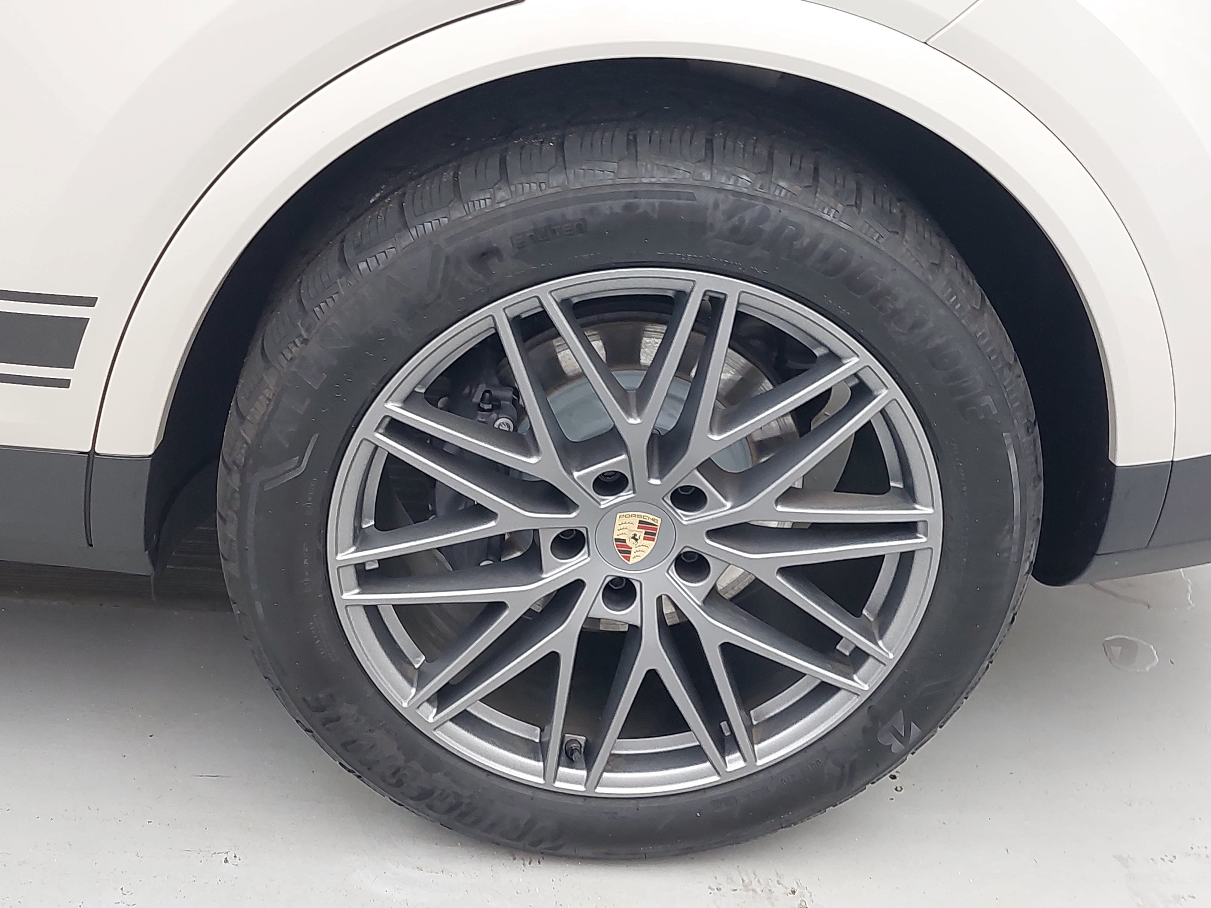 Certified 2026 Porsche Cayenne AWD/4WD image 36