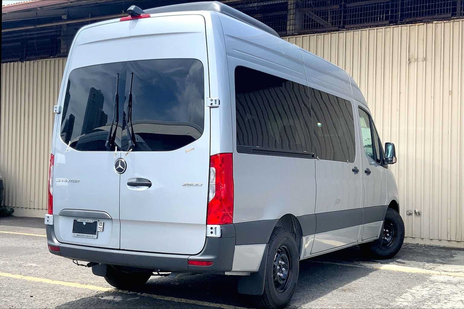 Used 2025 Mercedes-Benz Sprinter 2500 image 6