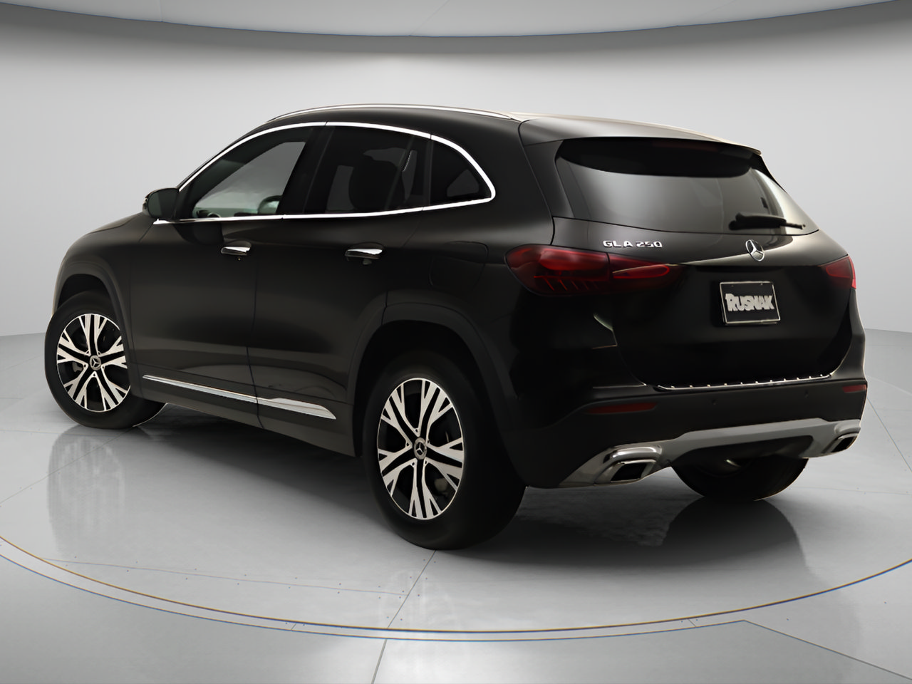 Used 2025 Mercedes-Benz GLA 250 image 2
