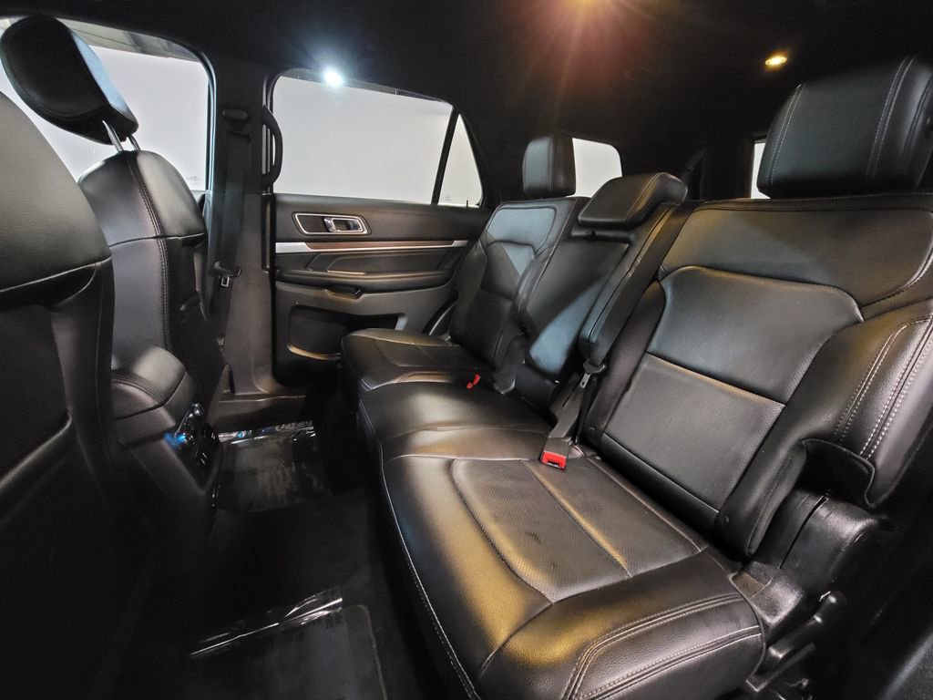 Used 2017 Ford Explorer Limited image 8