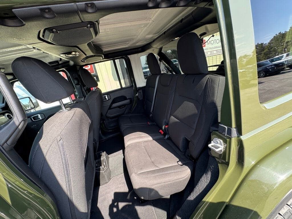 Used 2023 Jeep Wrangler Sahara AWD/4WD image 49