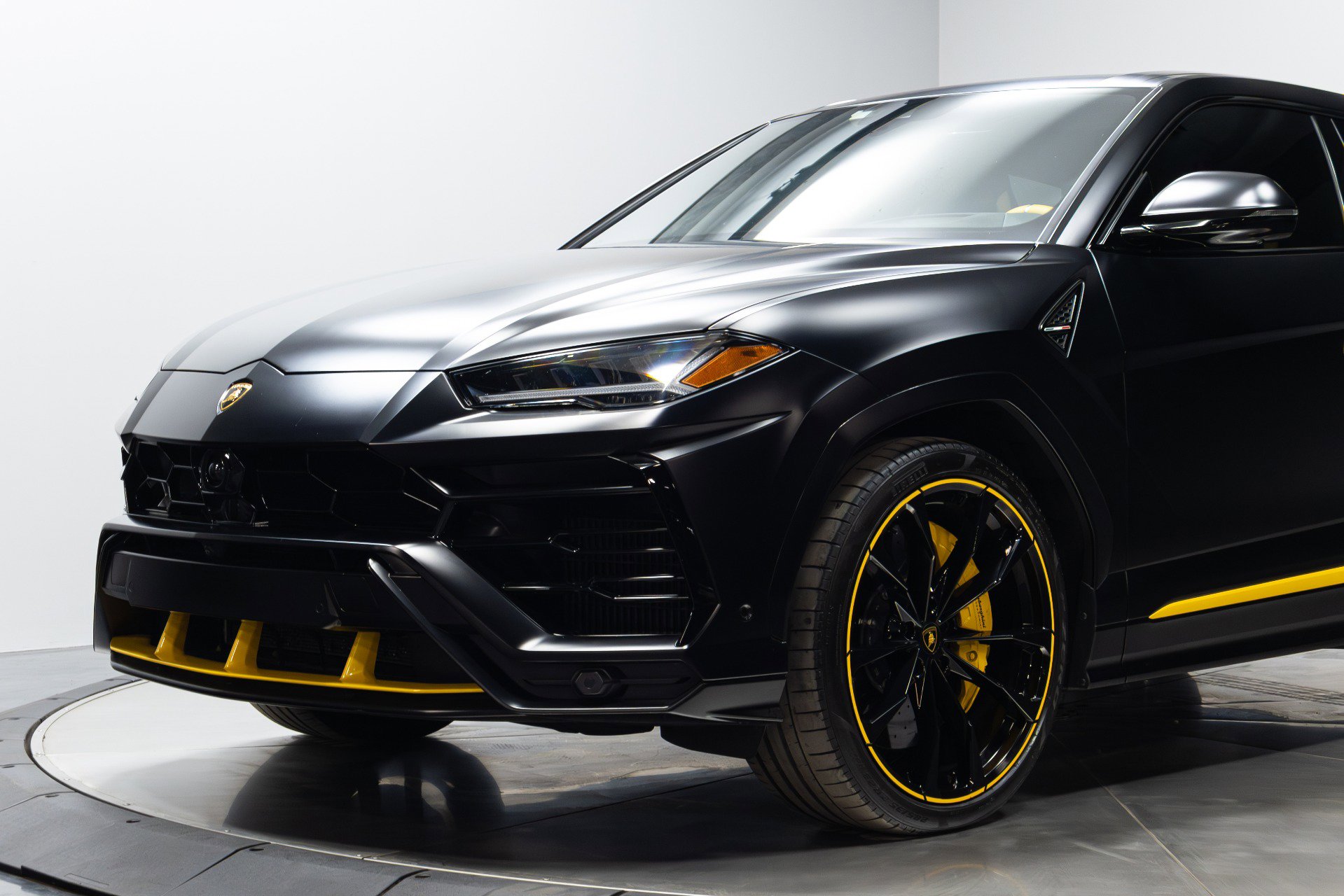 Used 2022 Lamborghini Urus image 4