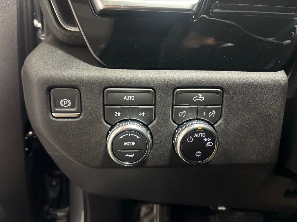 New 2026 GMC Sierra 1500 SLE w/ Preferred Package AWD/4WD image 14
