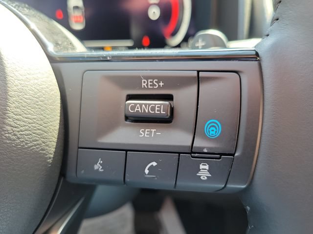 Used 2024 Nissan Rogue Platinum FWD image 23