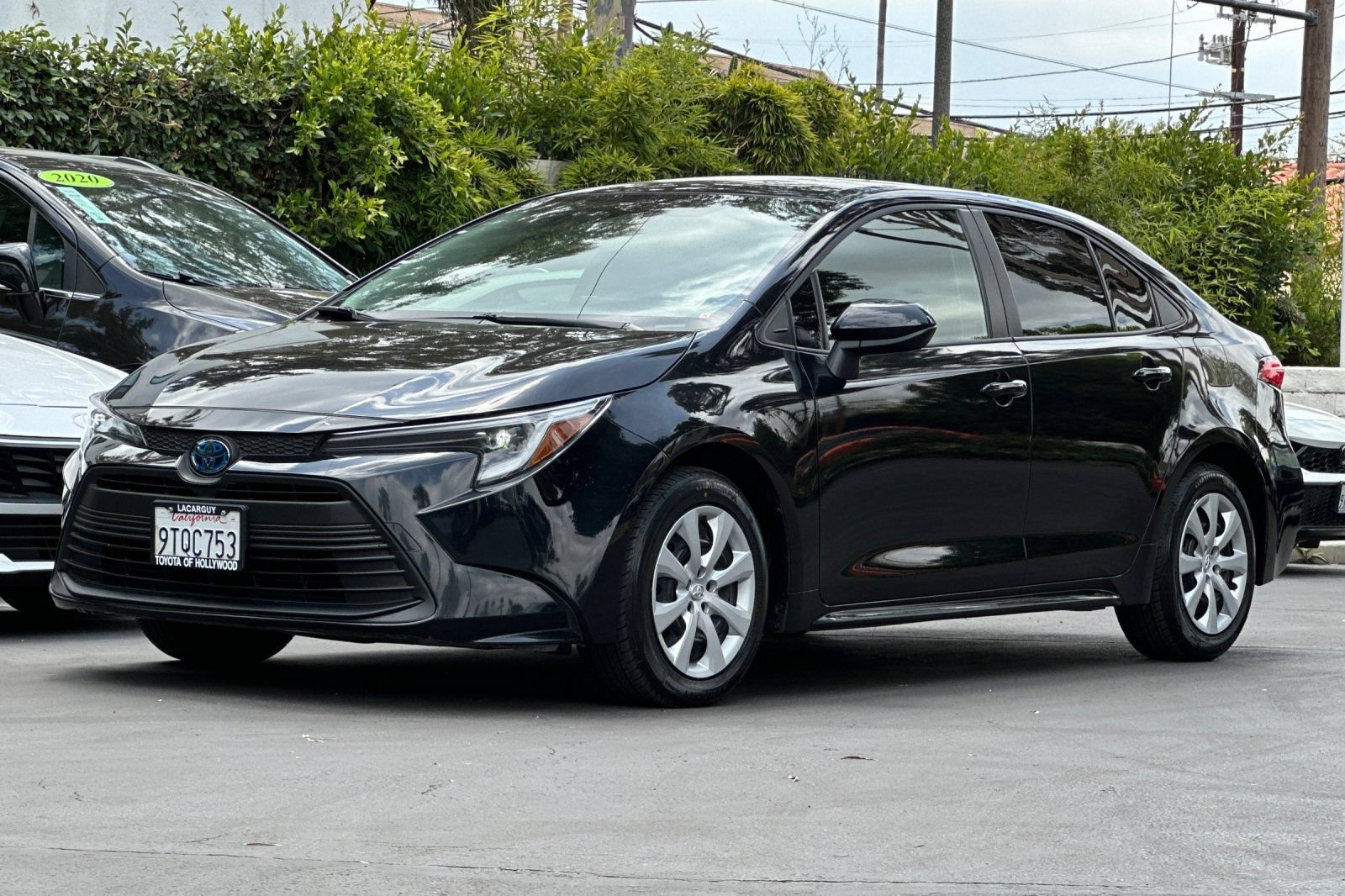 Certified 2025 Toyota Corolla LE FWD image 8