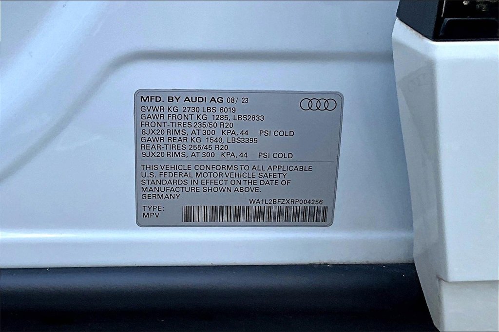 Used 2024 Audi Q4 e-tron Premium Plus image 19