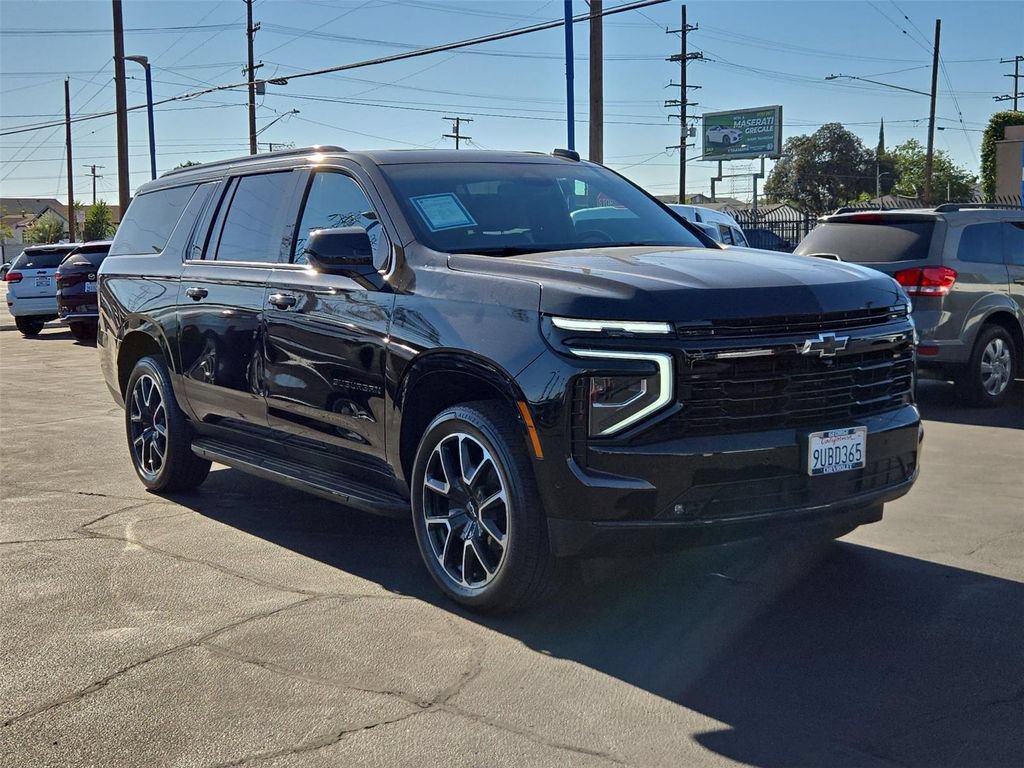 Certified 2025 Chevrolet Suburban RST w/ Sun And Tow Package RWD image 28