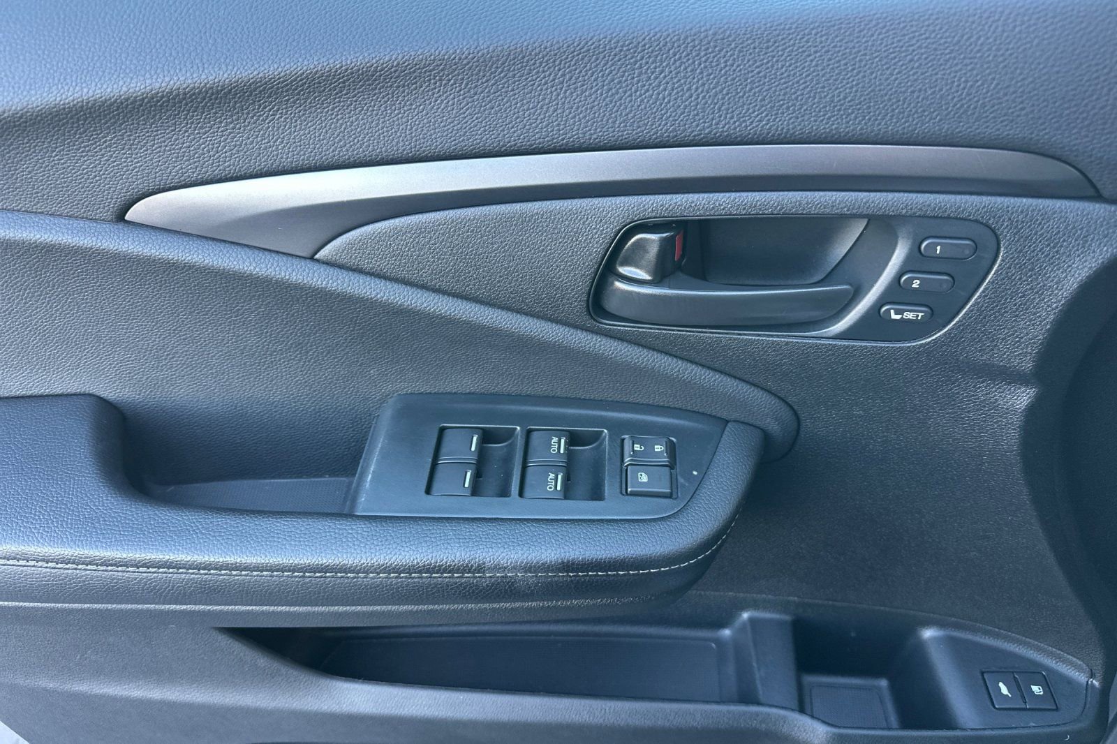 Used 2023 Honda Passport EX-L image 10