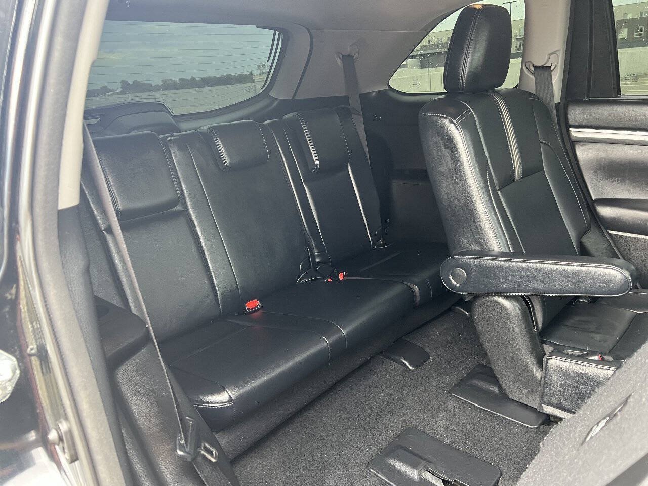 Used 2018 Toyota Highlander SE w/ Protection Package #3 AWD/4WD image 23