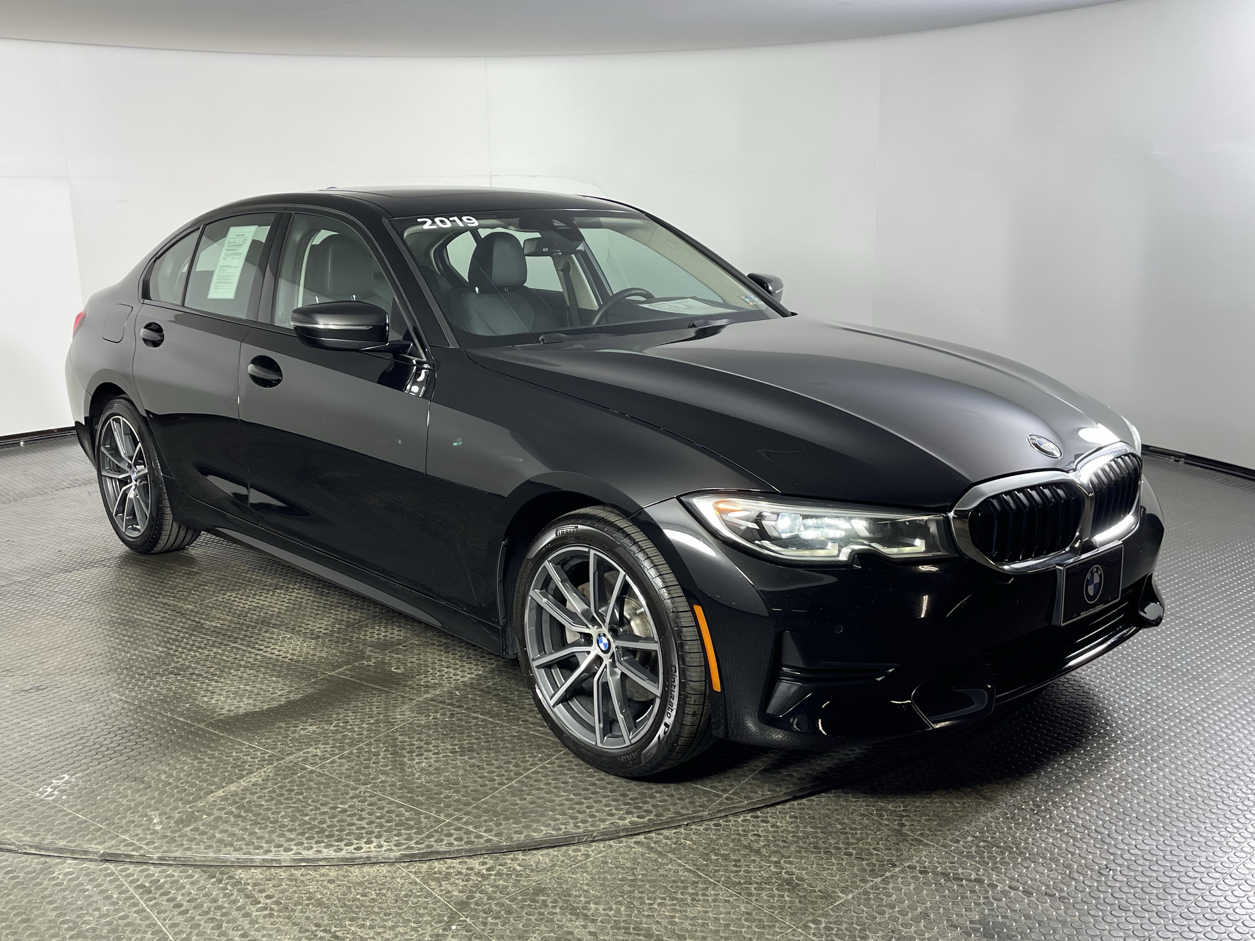 Used 2019 BMW 330i xDrive Sedan AWD/4WD image 3