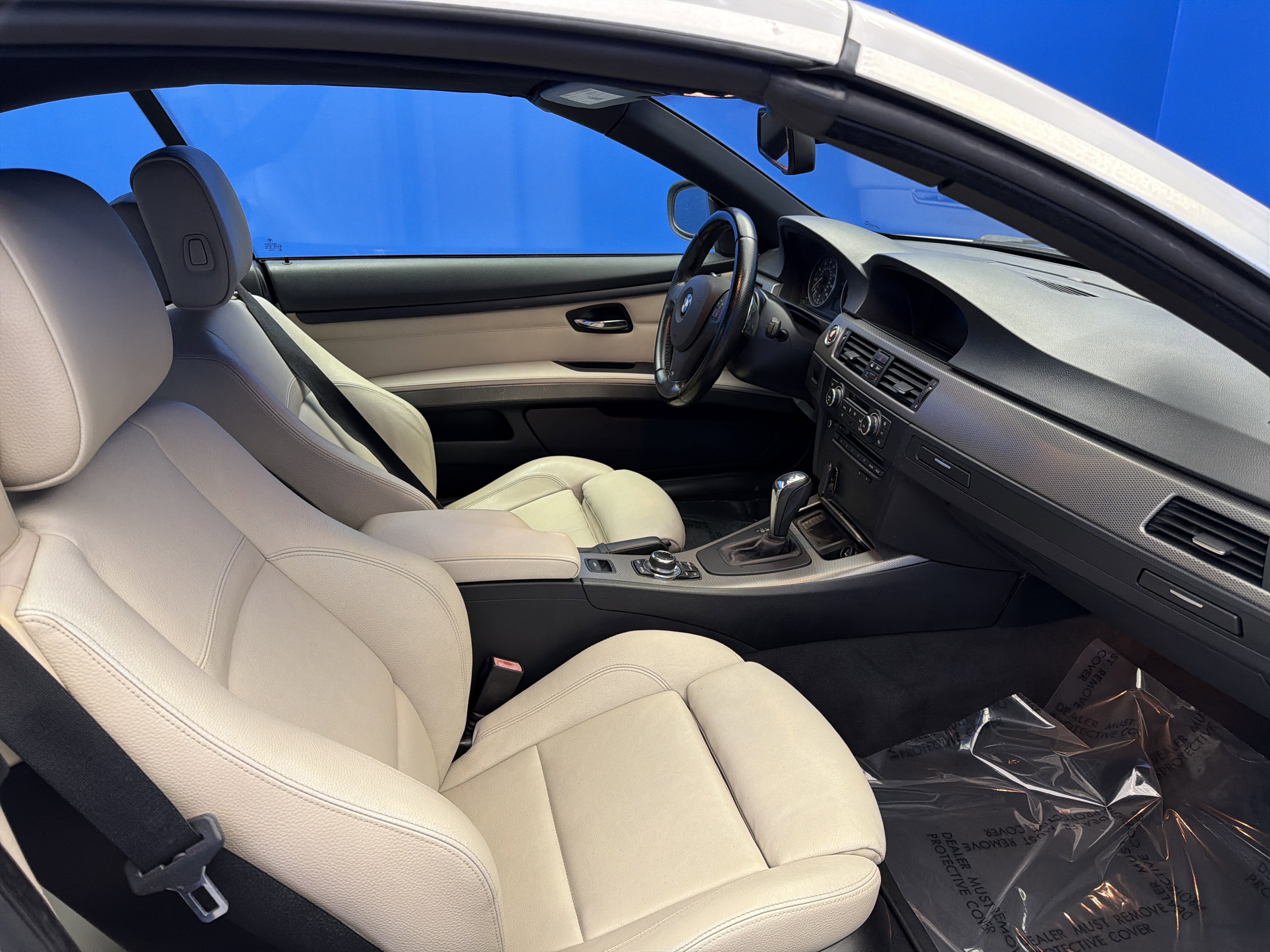 Used 2013 BMW 335i Convertible image 25