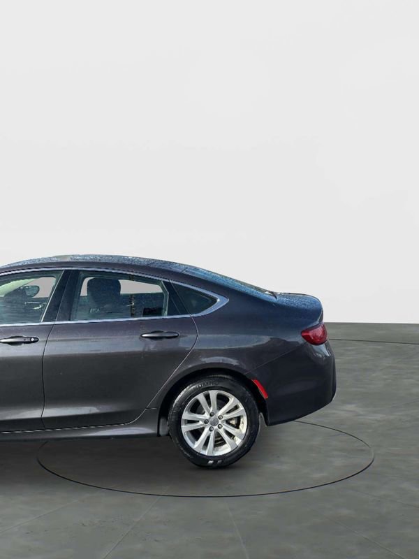 Used 2015 Chrysler 200 Limited image 17
