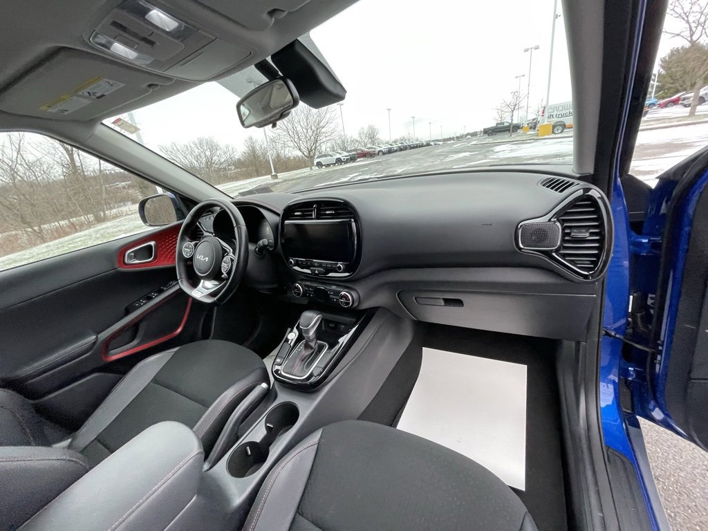 Certified 2023 Kia Soul GT-Line image 10