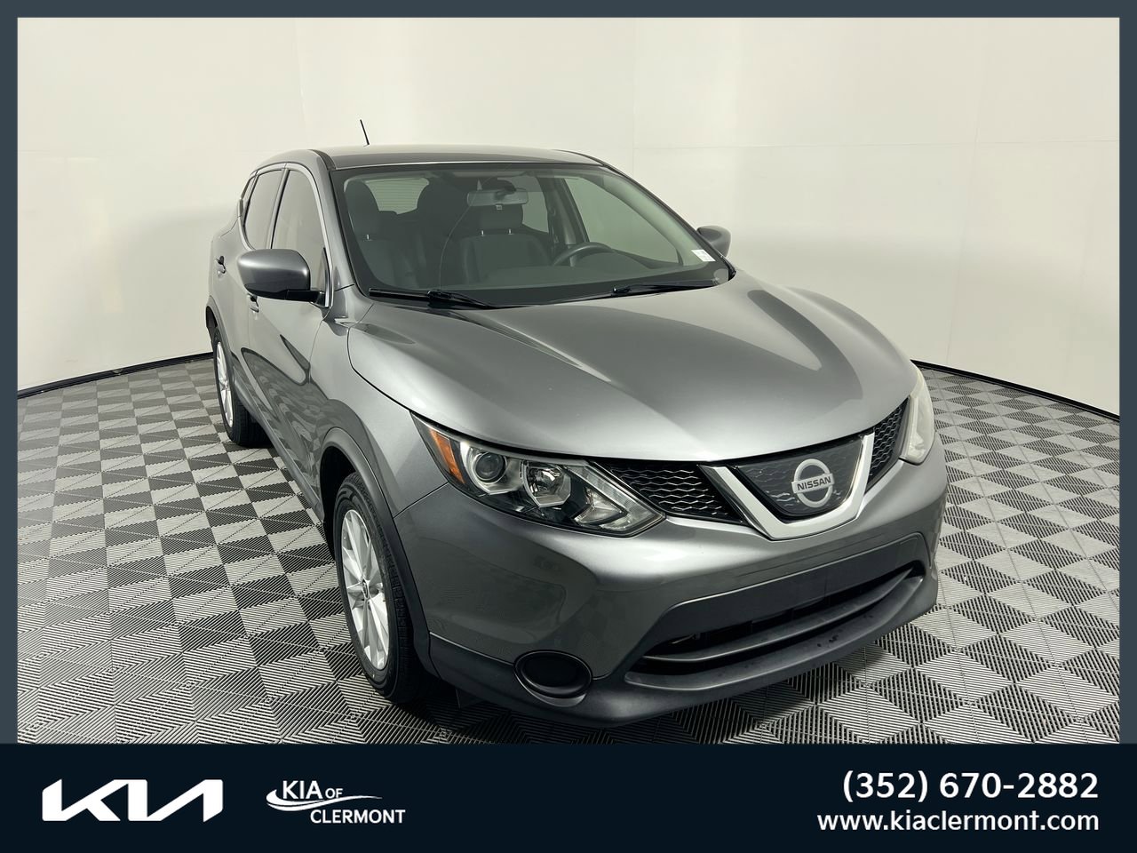 Used 2019 Nissan Rogue Sport S w/ Appearance Package image 1