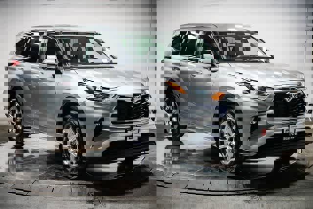 Certified 2023 Toyota Highlander LE image 5