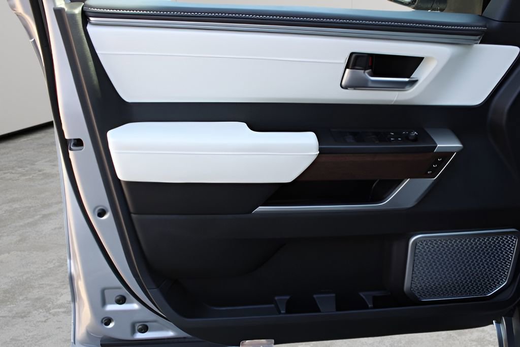 Used 2024 Toyota Tundra Capstone AWD/4WD image 19