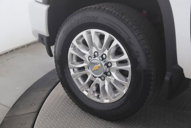 Used 2022 Chevrolet Silverado 2500 High Country w/ Z71 Off-Road Package AWD/4WD image 13