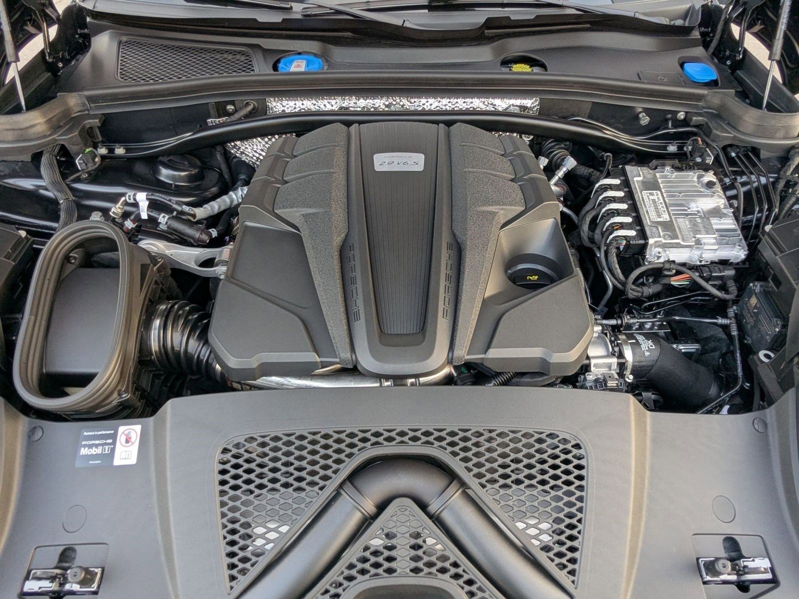 New 2026 Porsche Macan S image 28