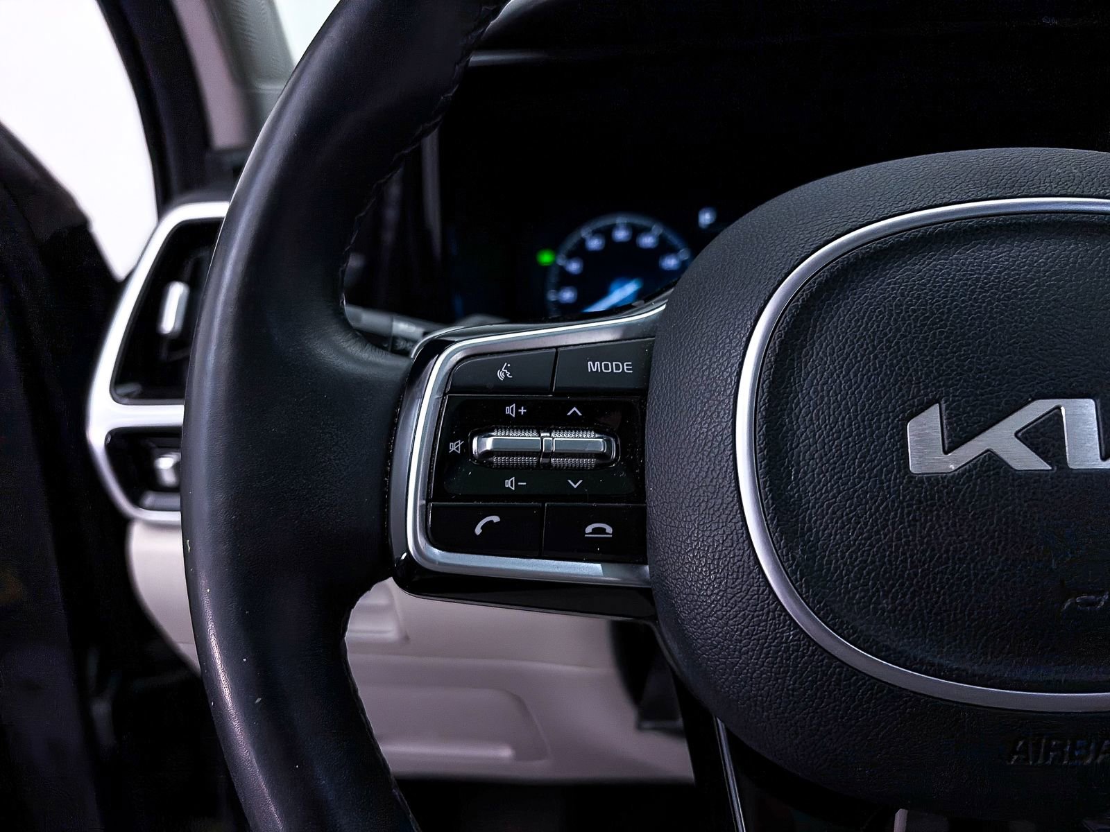 Used 2023 Kia Sorento SX Prestige w/ Panoramic Sunroof Package AWD/4WD image 33