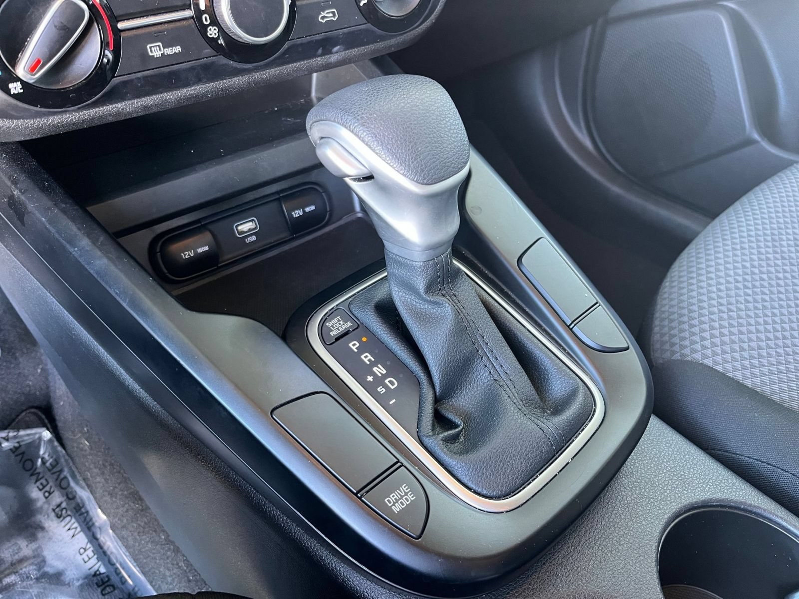 Used 2025 Kia Soul LX w/ LX Technology Package FWD image 38