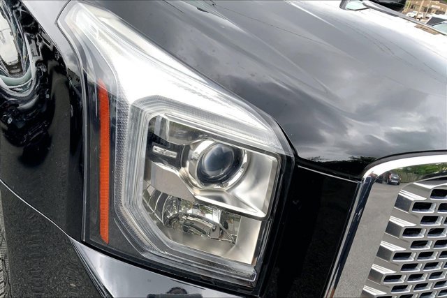 Used 2017 GMC Yukon XL Denali w/ Open Road Package AWD/4WD image 29