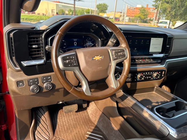 Used 2024 Chevrolet Silverado 2500 LTZ w/ LTZ Convenience Package AWD/4WD image 14