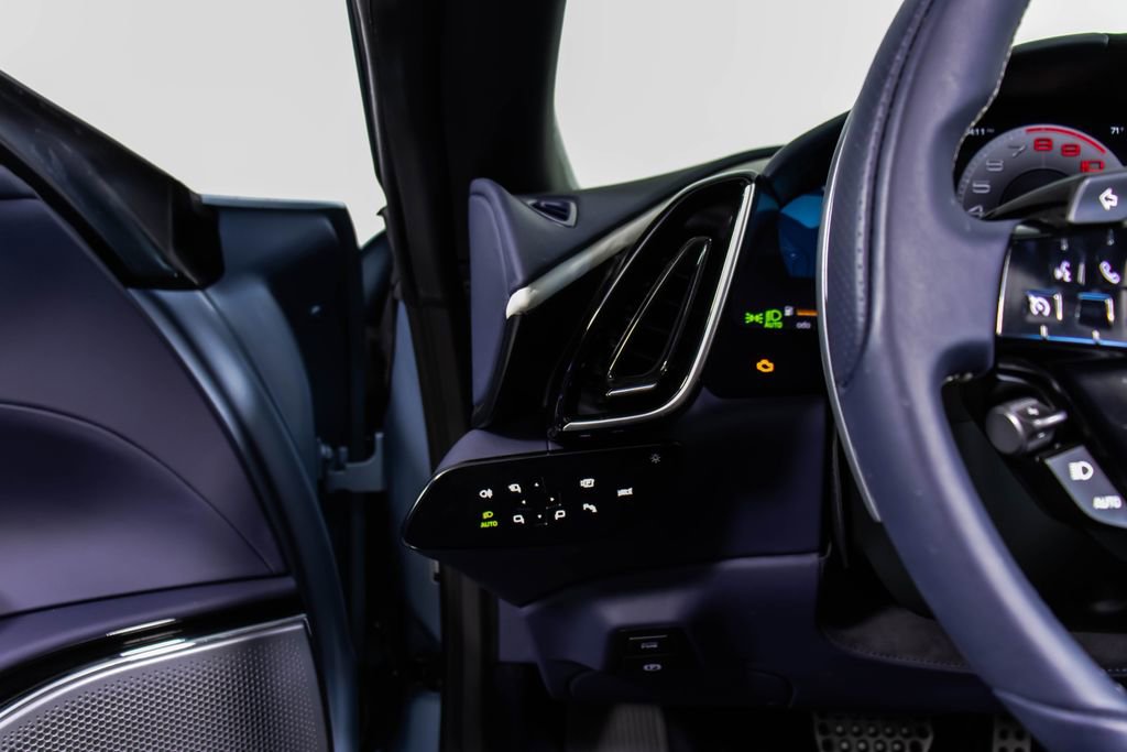 Certified 2025 Ferrari Roma Spider RWD image 37