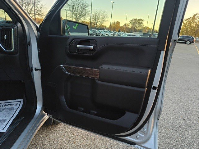 Used 2021 Chevrolet Silverado 1500 RST image 18