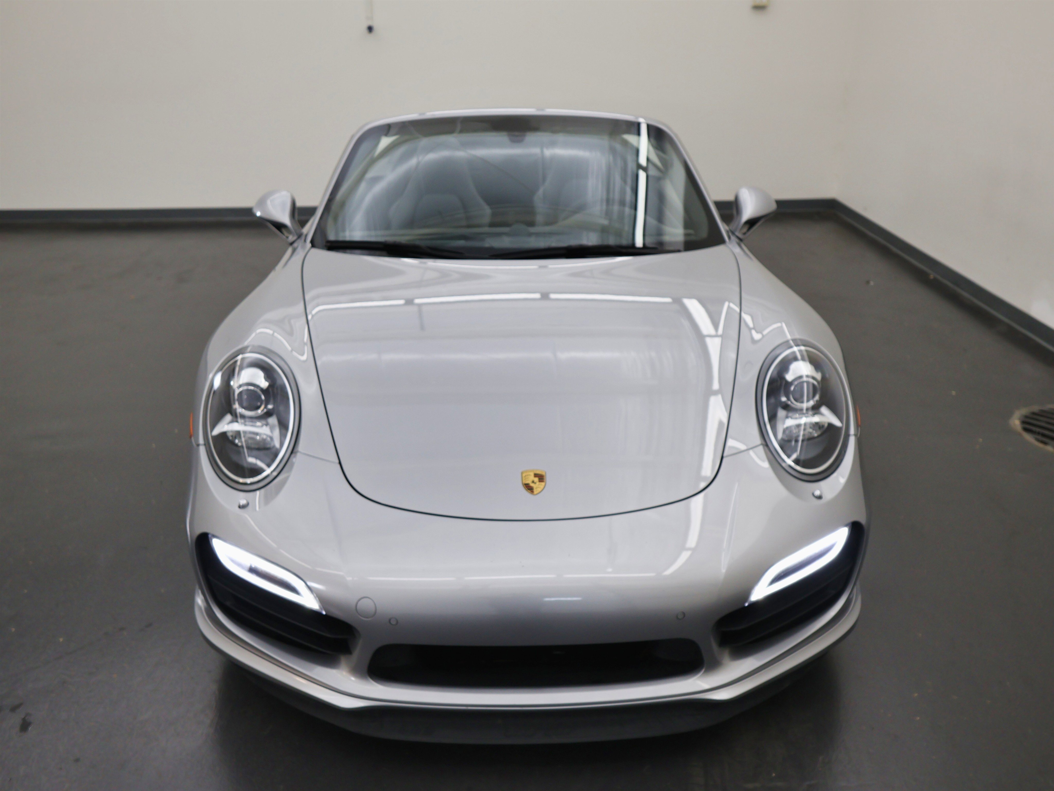 Used 2016 Porsche 911 Turbo image 10