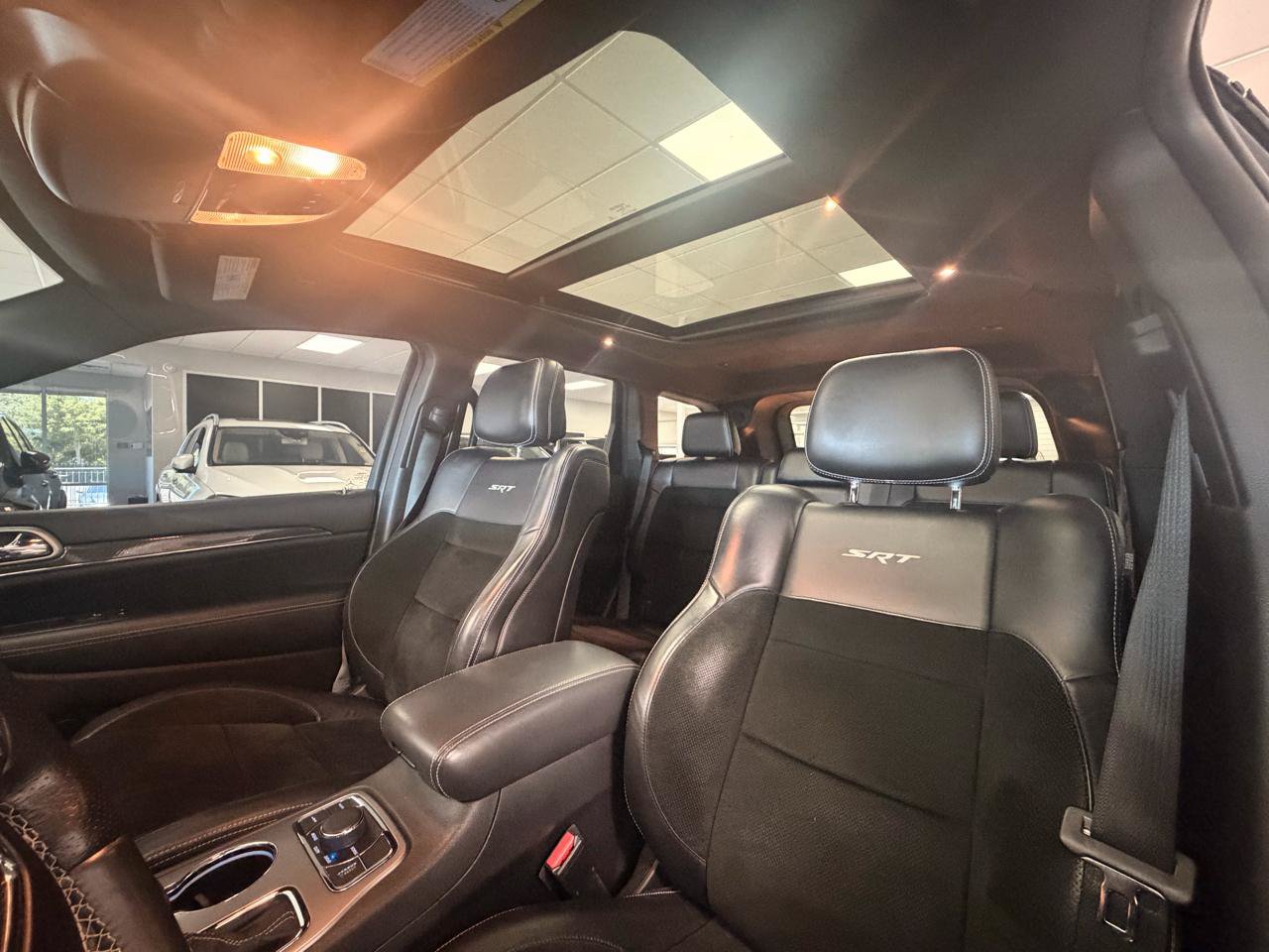 Used 2017 Jeep Grand Cherokee SRT AWD/4WD image 39