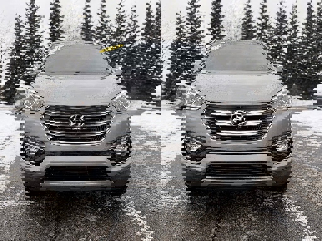 Used 2017 Hyundai Santa Fe Sport image 2