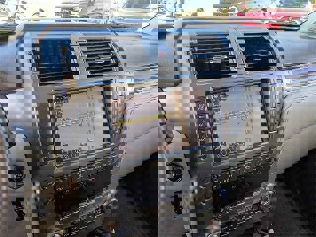 Used 2016 Lexus GX 460 w/ Premium Package image 25