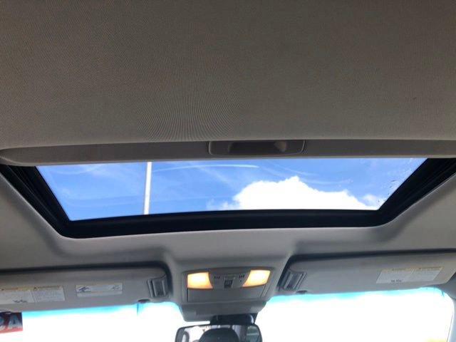 Used 2017 INFINITI QX80 2WD w/ Driver Assistance Package image 16