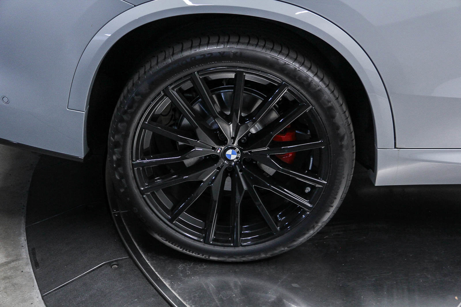 New 2026 BMW X5 xDrive40i w/ M Sport Package AWD/4WD image 8