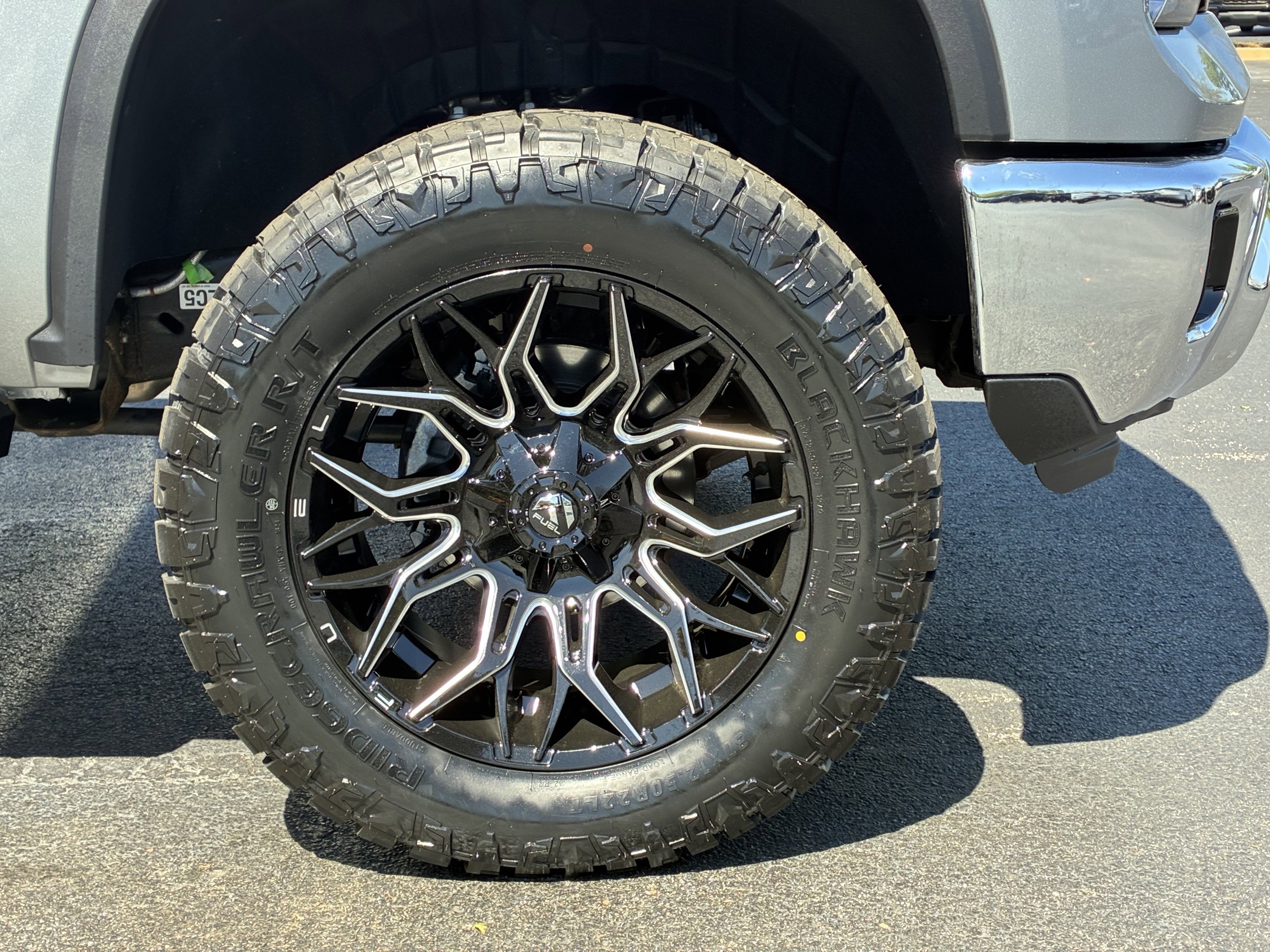 Used 2025 Chevrolet Silverado 2500 LTZ w/ LTZ Convenience Package image 35