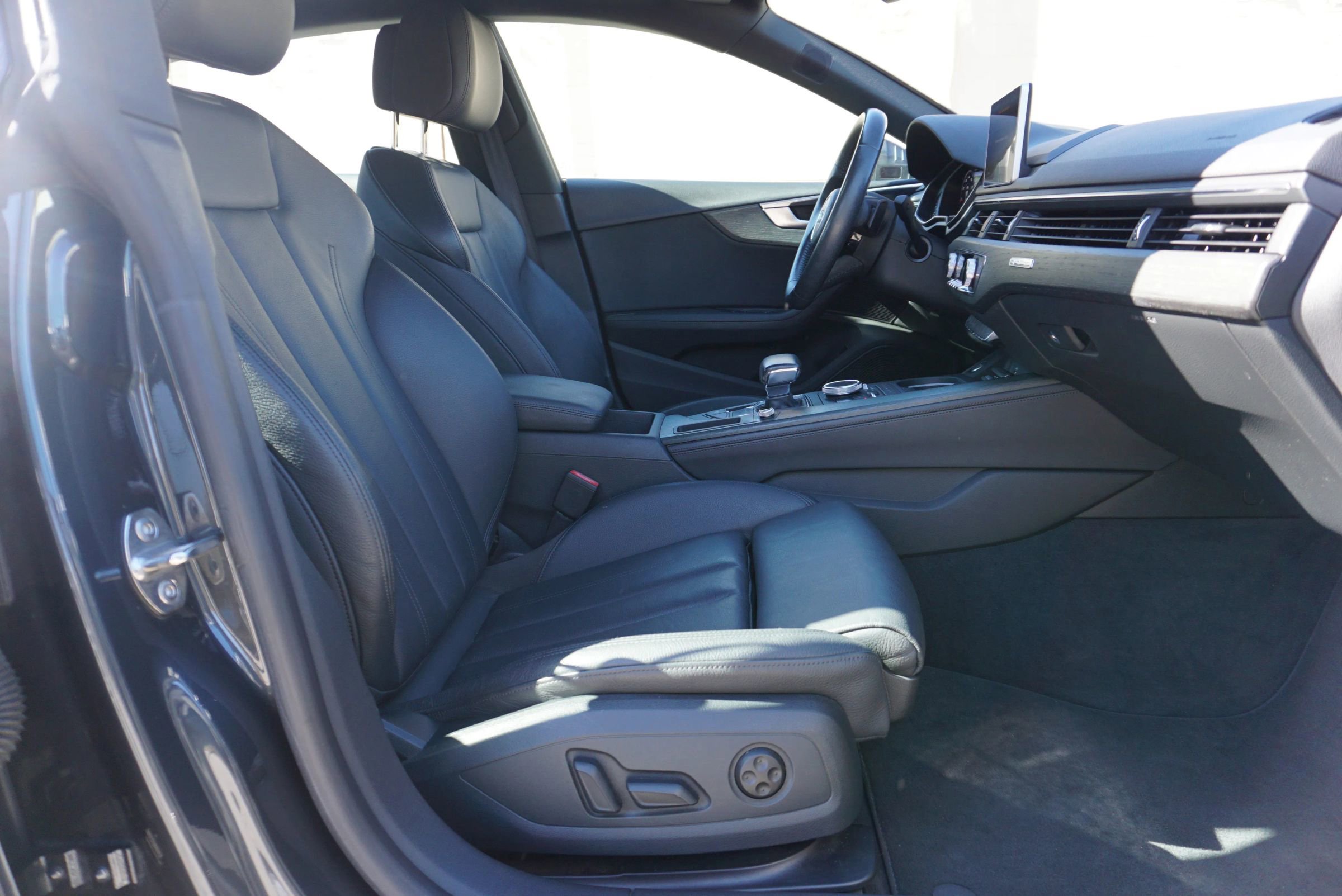 Used 2019 Audi A5 2.0T Premium Plus w/ Premium Plus image 17