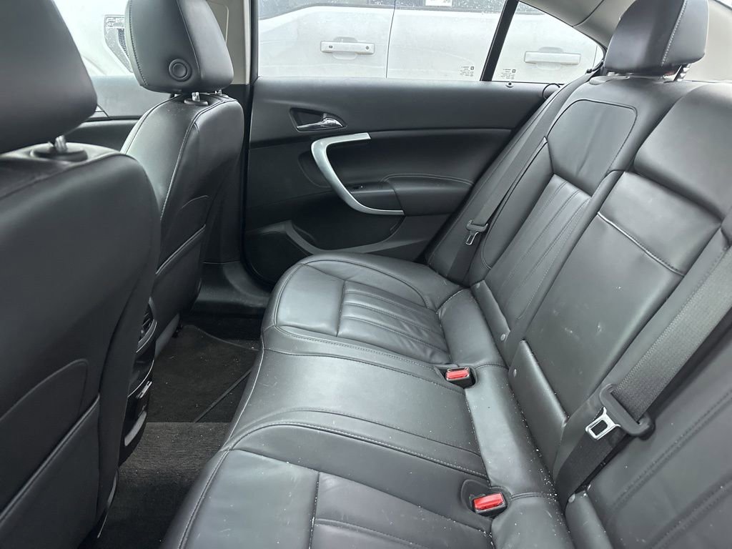 Used 2013 Buick Regal Premium image 16