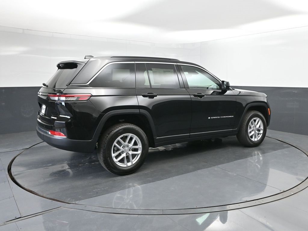 New 2025 Jeep Grand Cherokee Laredo X image 15